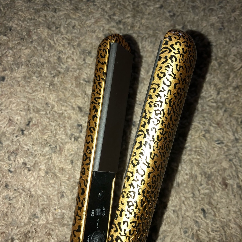 Style house cheetah hair straightener.